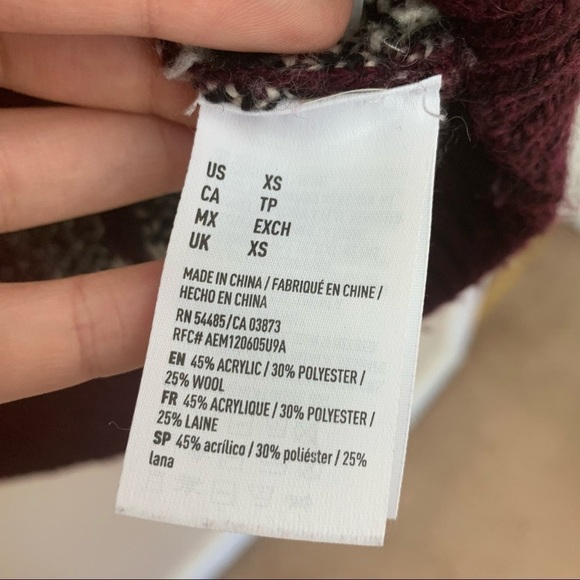 [American Eagle] Wool Blend Long Sleeve Aztec Print Sweater - Picture 6 of 8